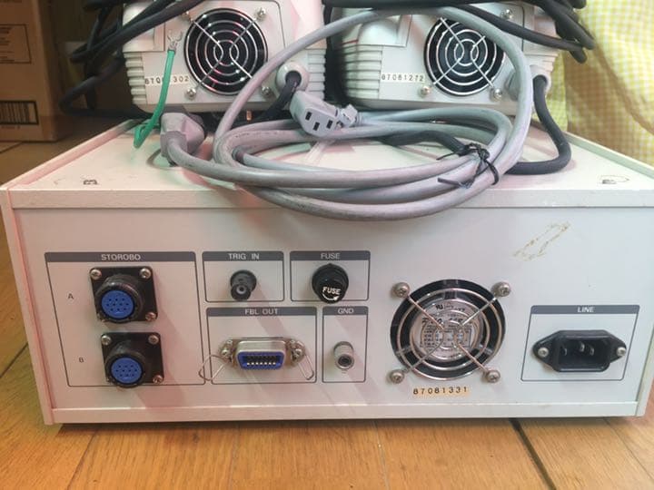 キセノンランプフラッシャーとIRストロボ装置