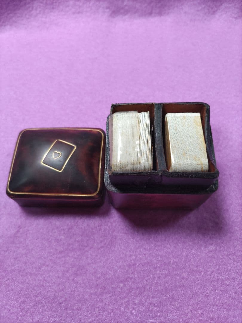 珍しいミニチュア革製トランプケースとトランプ2セット