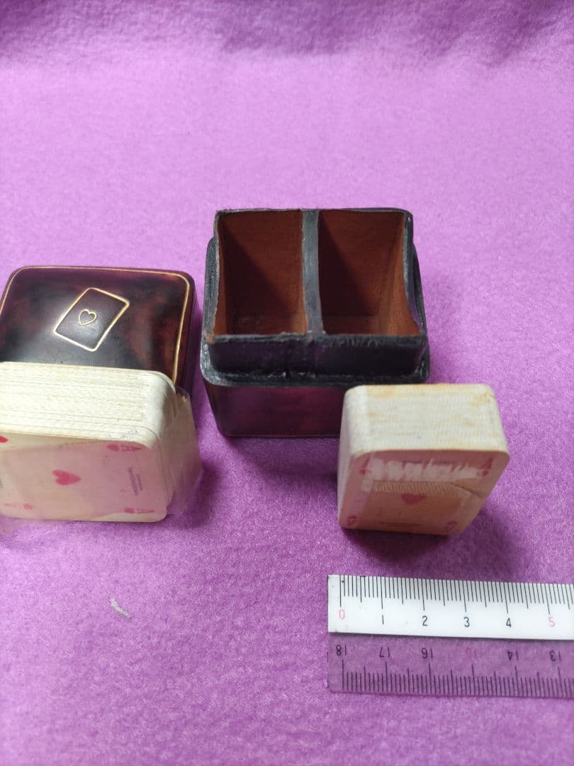 珍しいミニチュア革製トランプケースとトランプ2セット