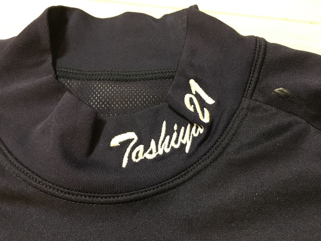 中日ドラゴンズ　岡田俊哉選手　実使用 アンダーウェア　直筆サイン