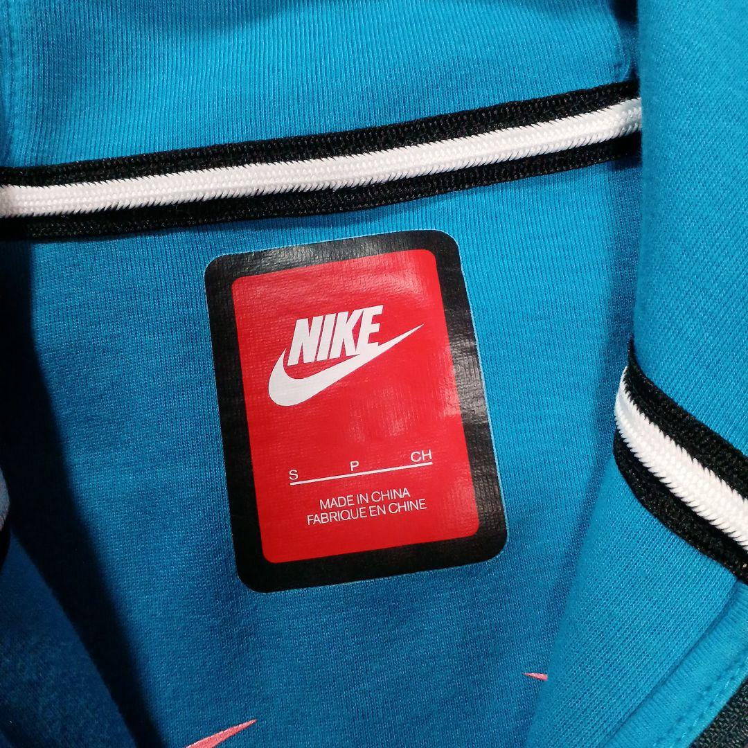 ナイキ　ジャンバ－