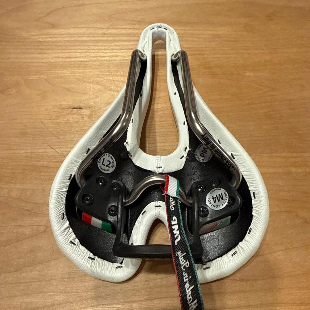 【新品未使用／定価3.3万】SELLE SMP T5トライアスロン TT サドル