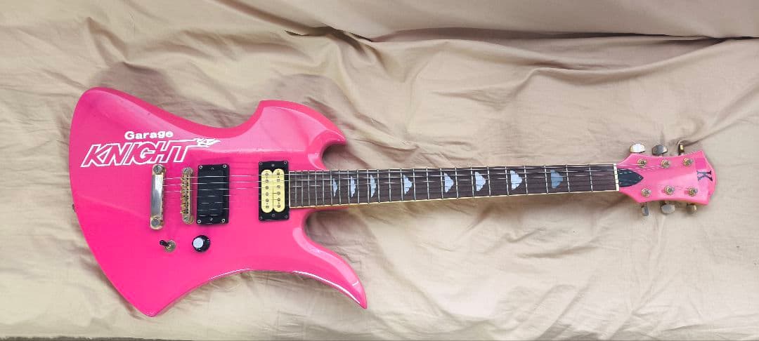 エレキギター モッキンバード ショッキングピンク