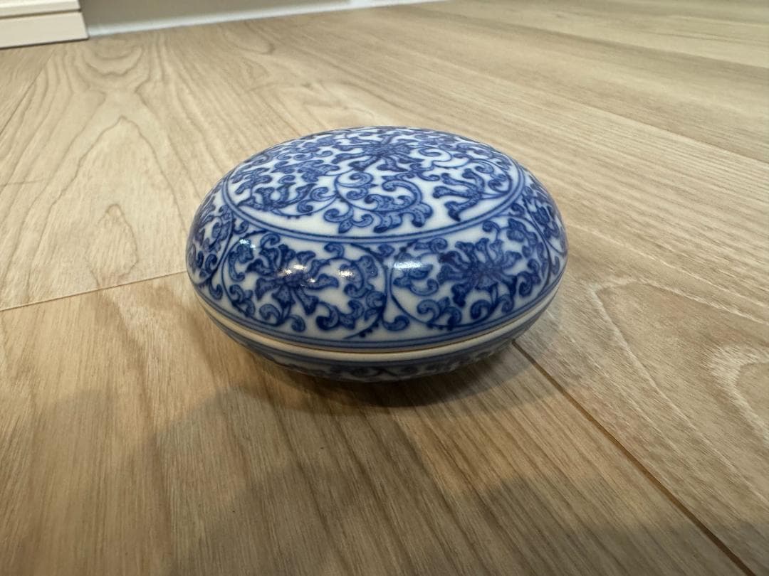 青花龍唐草文蓋物 康熙年製 官窯 青花磁器 古美術 珍品（箱付き）