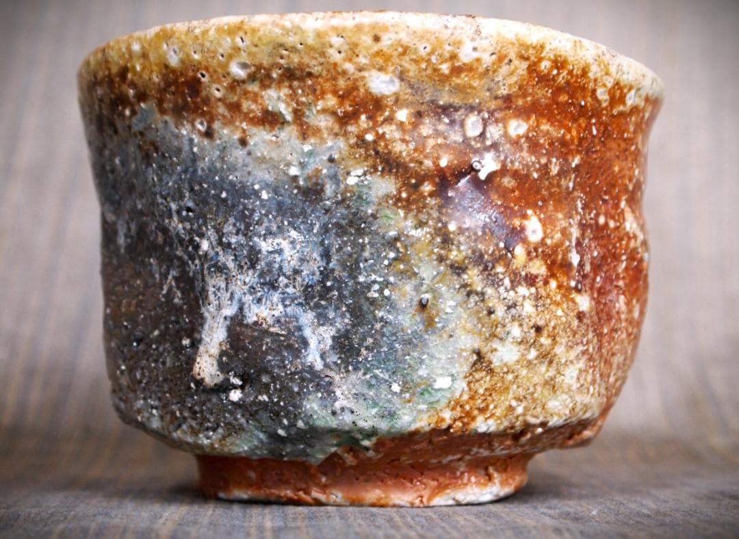 人気作家★藤岡周平★伊賀《刳り貫き》茶碗★共箱・布