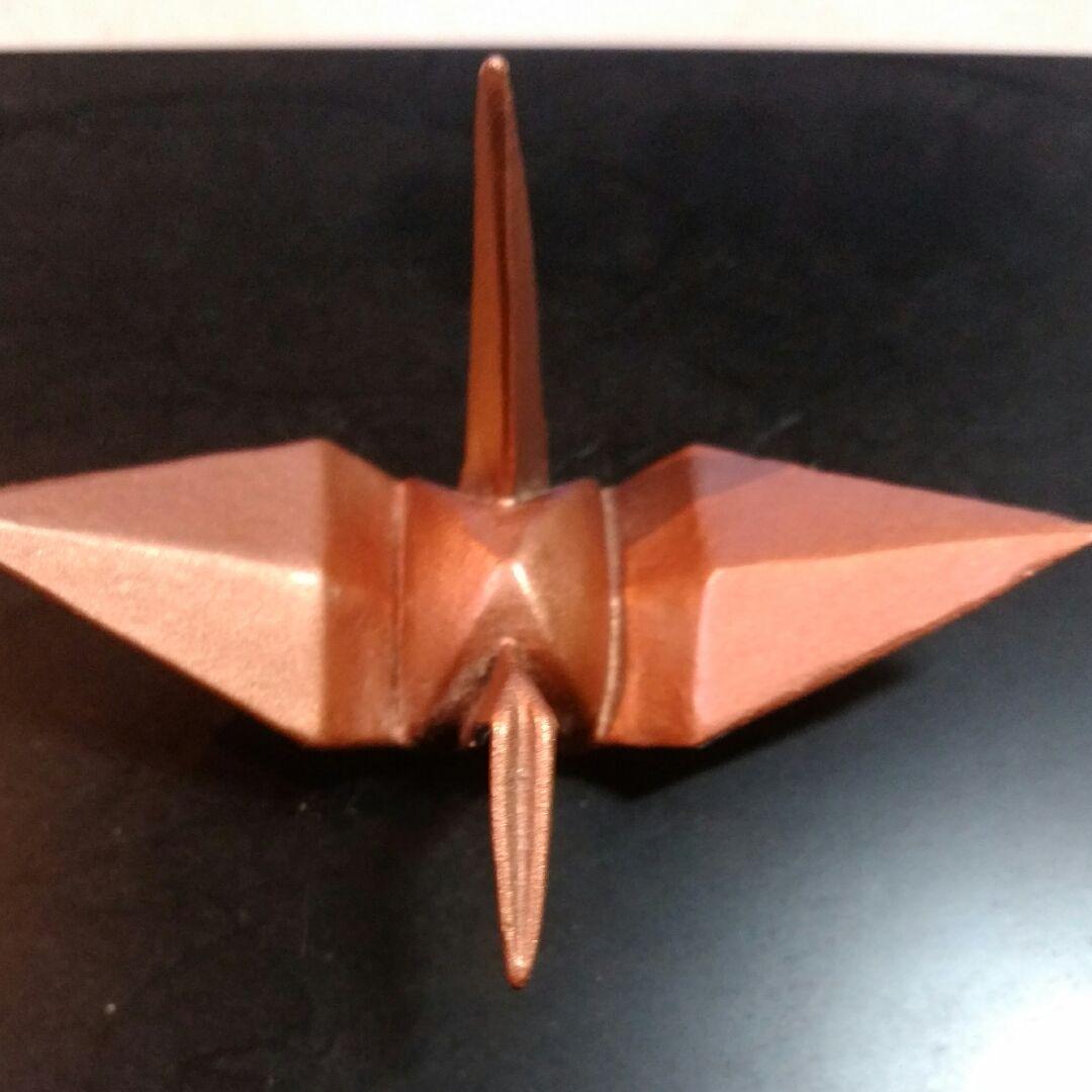 珍しい銅の折り鶴