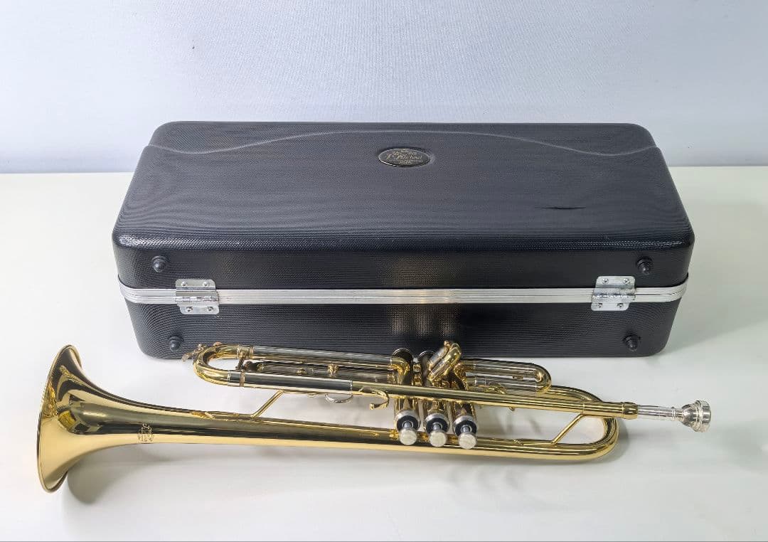 Jマイケル　トランペット ゴールド ケース付き