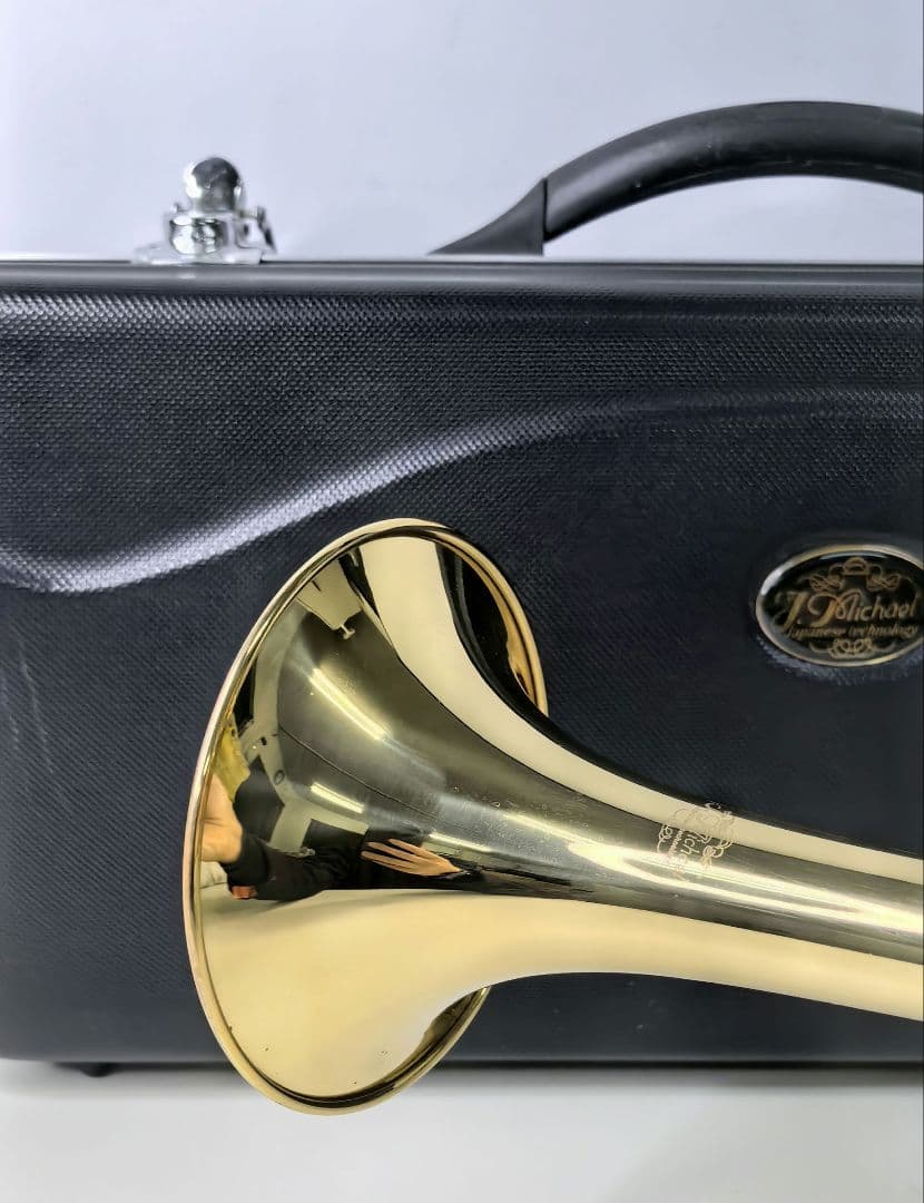 Jマイケル　トランペット ゴールド ケース付き