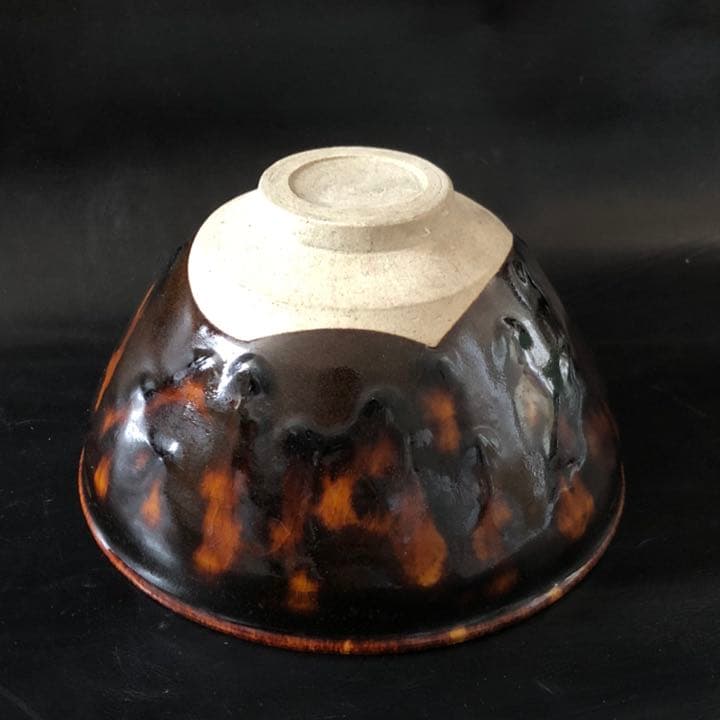 究極の美◼️蔵からかなり凄い雰囲気の抹茶茶碗が出てきました。