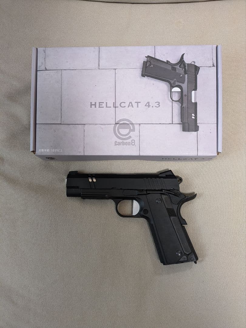 美品　Carbon8 HELLCAT 4.3 CO2ガスガン
