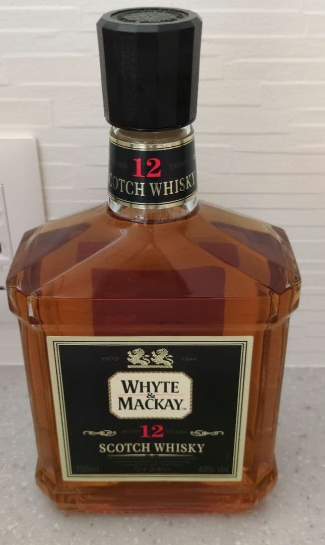 ホワイトMACKAY.ジョニーウォーカー 青1L.COURVOISIER未開栓