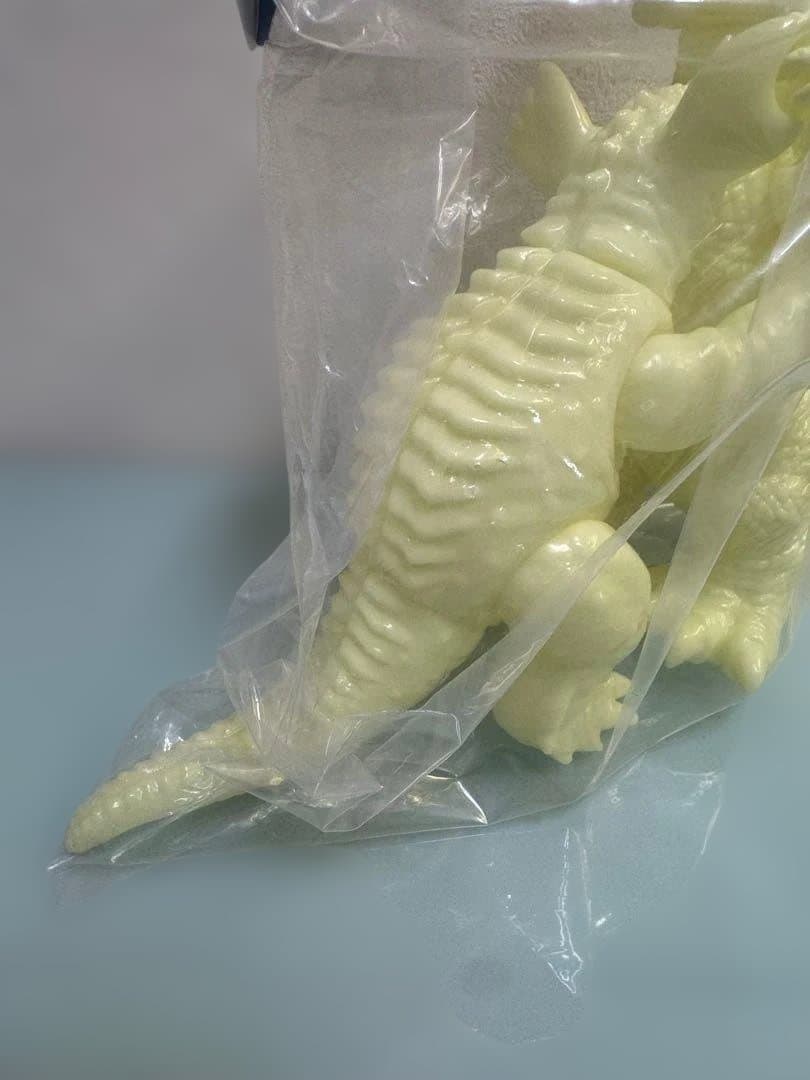 M1号　ゴジラ＆バラゴン　未塗装蓄光版　２体セット　GMKゴジラ