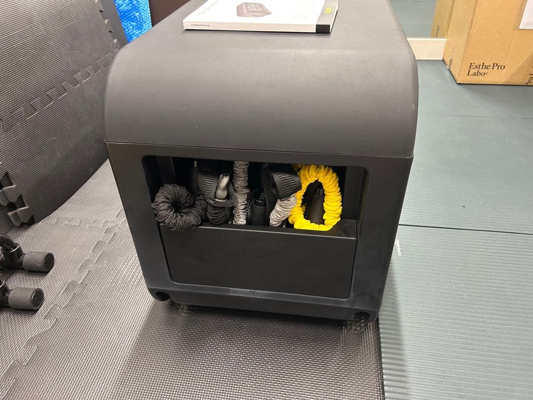 s*k様 Technogym Bench テクノジムベンチ　多機能トレーニングベ