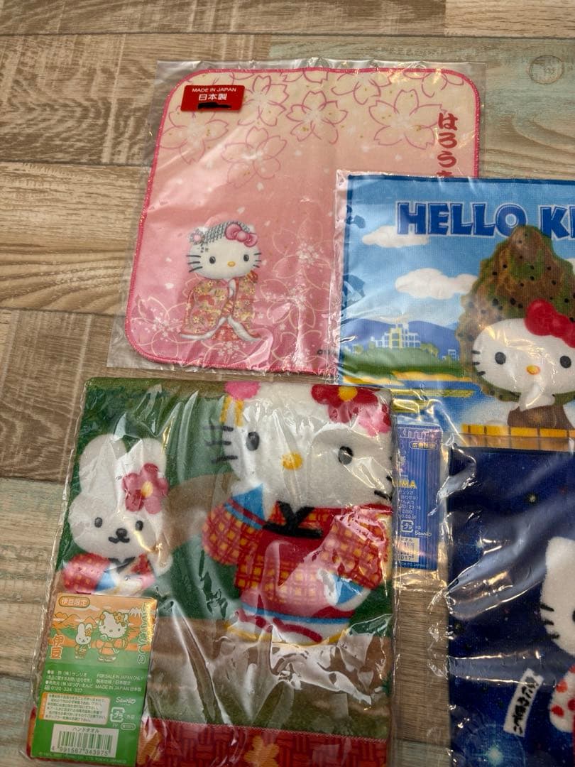 ご当地　キティ　年代物　ストラップ　キーホルダー　ハンカチ　シャーペン　レトロ