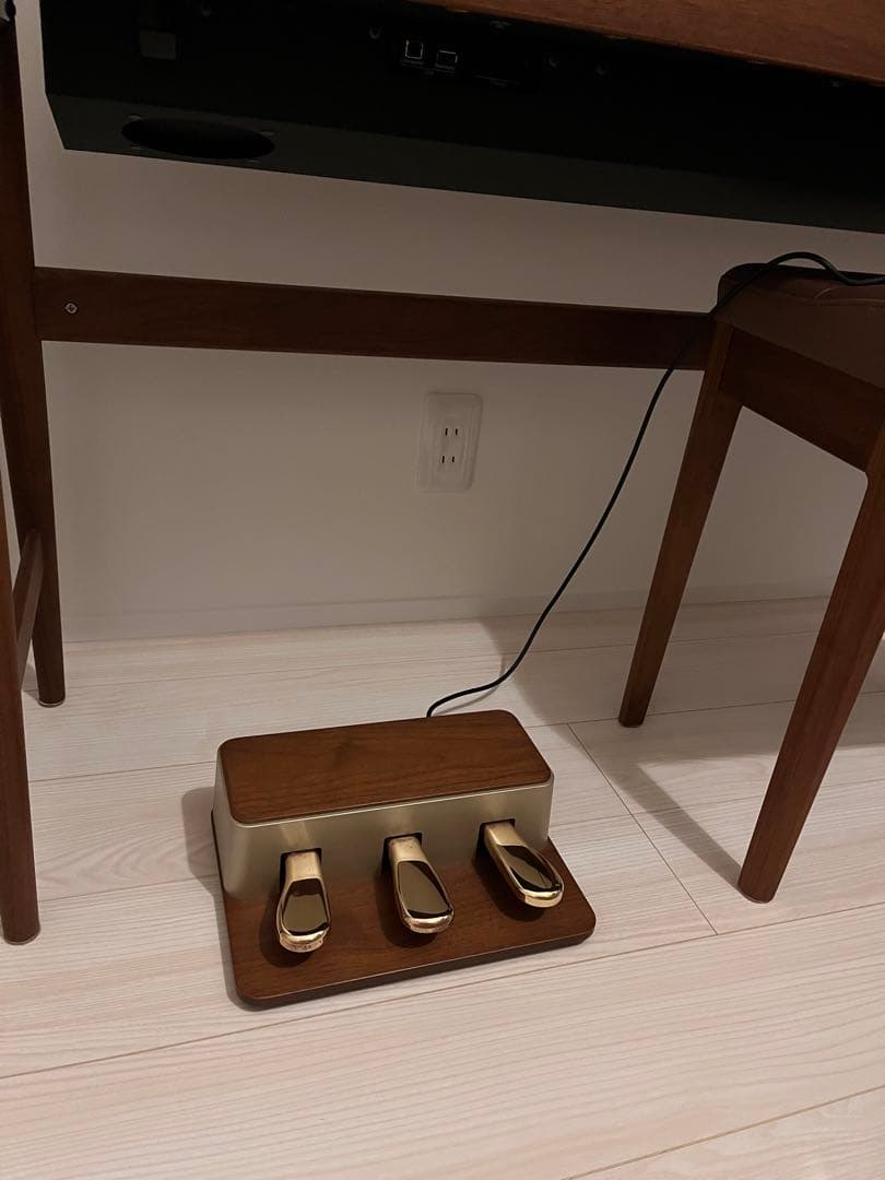 Roland KIYOLA KF-10 カリモク家具