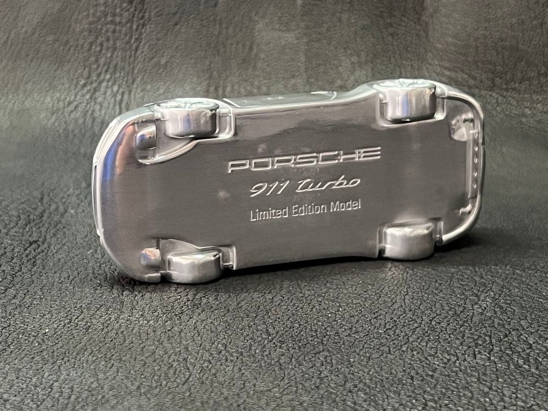【ポルシェ911 ターボ】　ペーパーウェイト、メタルカー　非売品