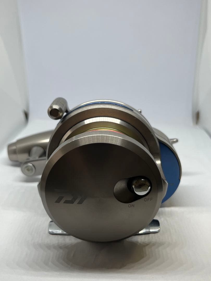 DAIWAダイワ 15ソルティガ 35NHL-SJ 左ハンドル