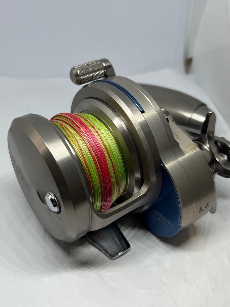 DAIWAダイワ 15ソルティガ 35NHL-SJ 左ハンドル