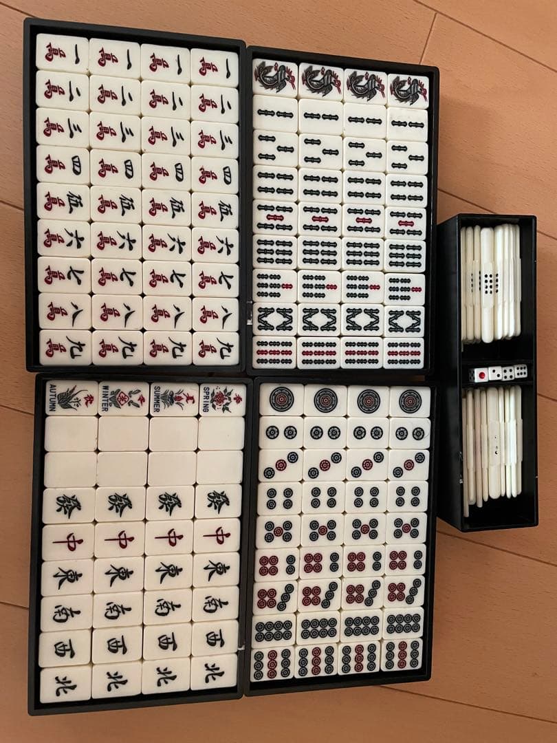 麻雀牌セット 赤いドラゴンデザイン