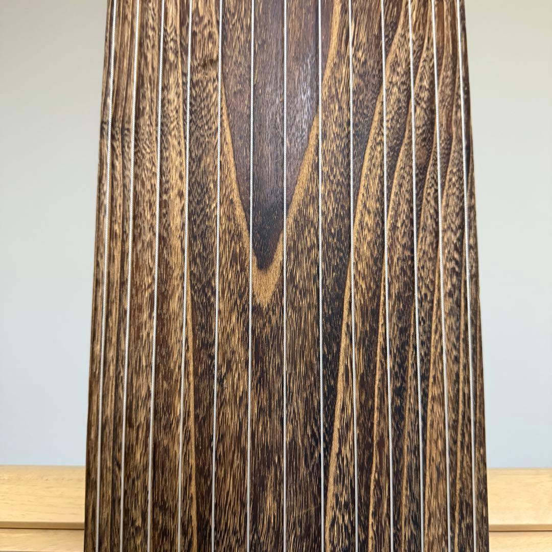 【送料無料】13弦琴 和楽器 くり甲 すだれ彫り 蒔絵 袋付き