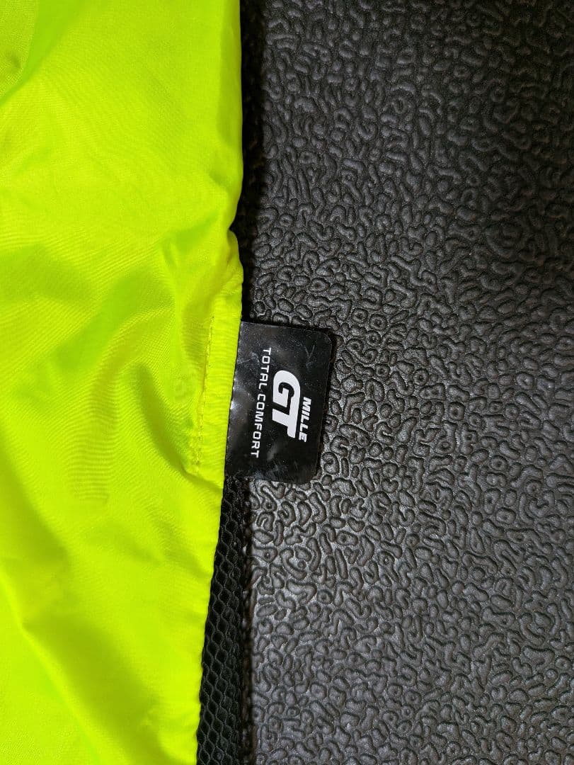 ASSOSジレ【MILLE GT Wind Vest C2】サイズS