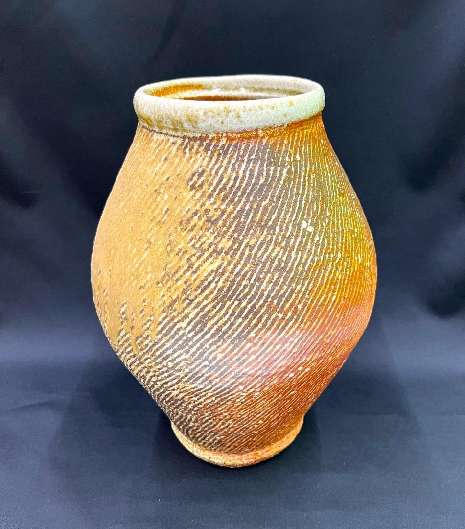 島岡達三　灰被象嵌縄文壺