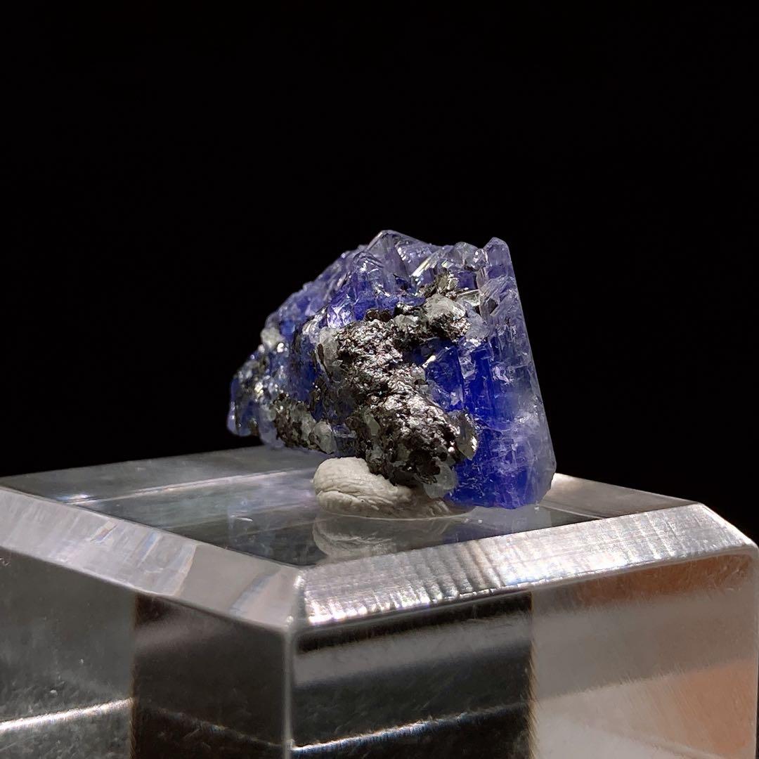 タンザナイト　原石　鉱物標本　天然石　98