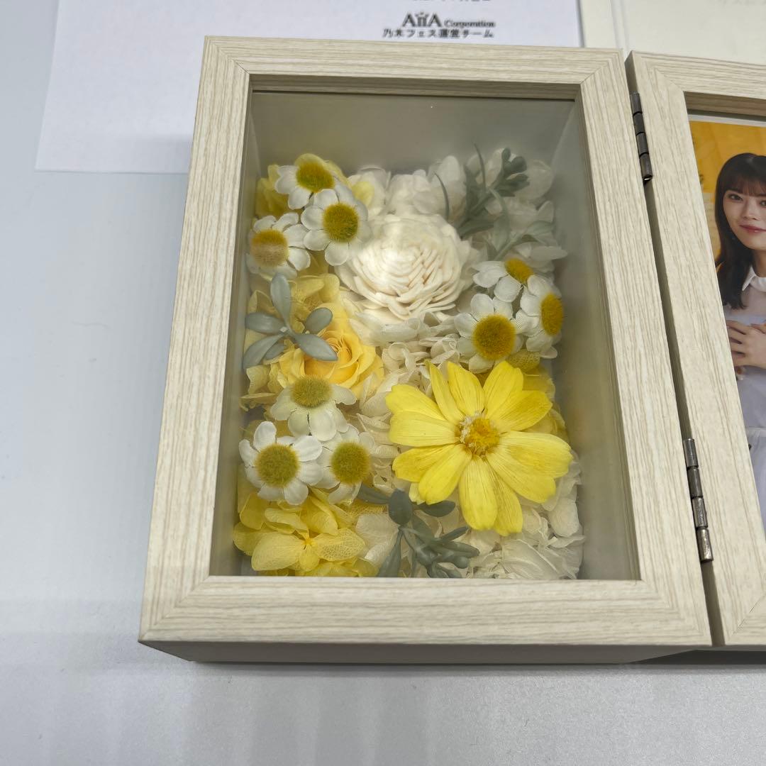 乃木フェス　岩本蓮加　直筆サイン　フラワーボックス　梅澤美波