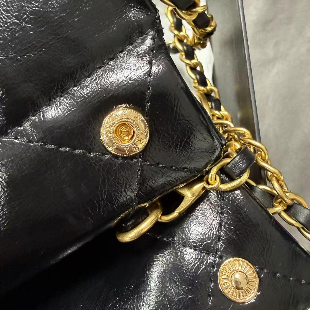 希少✨ 状態良好 ブラック cHaNeL✨サコッシュ パール付き