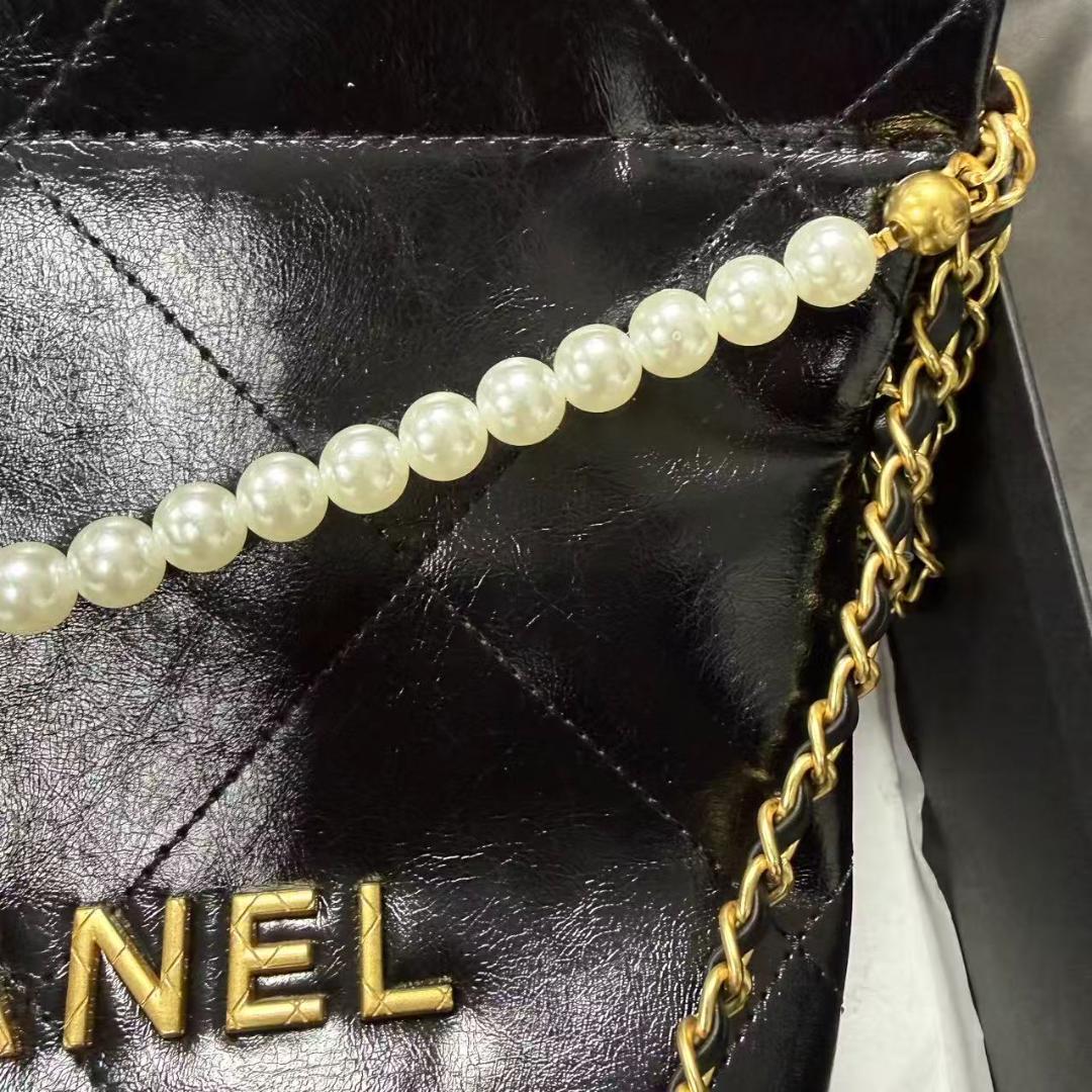 希少✨ 状態良好 ブラック cHaNeL✨サコッシュ パール付き