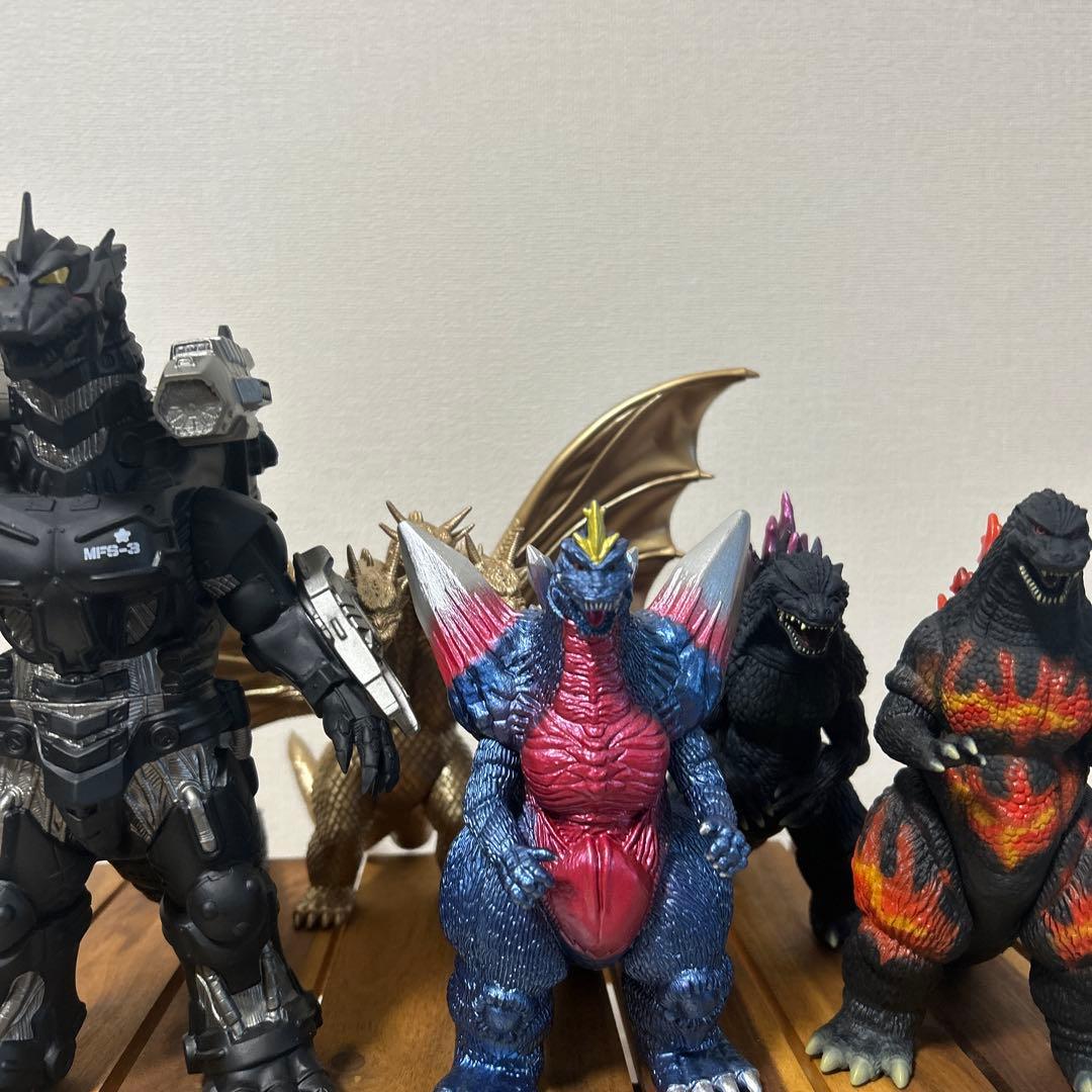 ムービーモンスターシリーズ　デスゴジ　キングギドラ　機龍　スペゴジ　5体セット