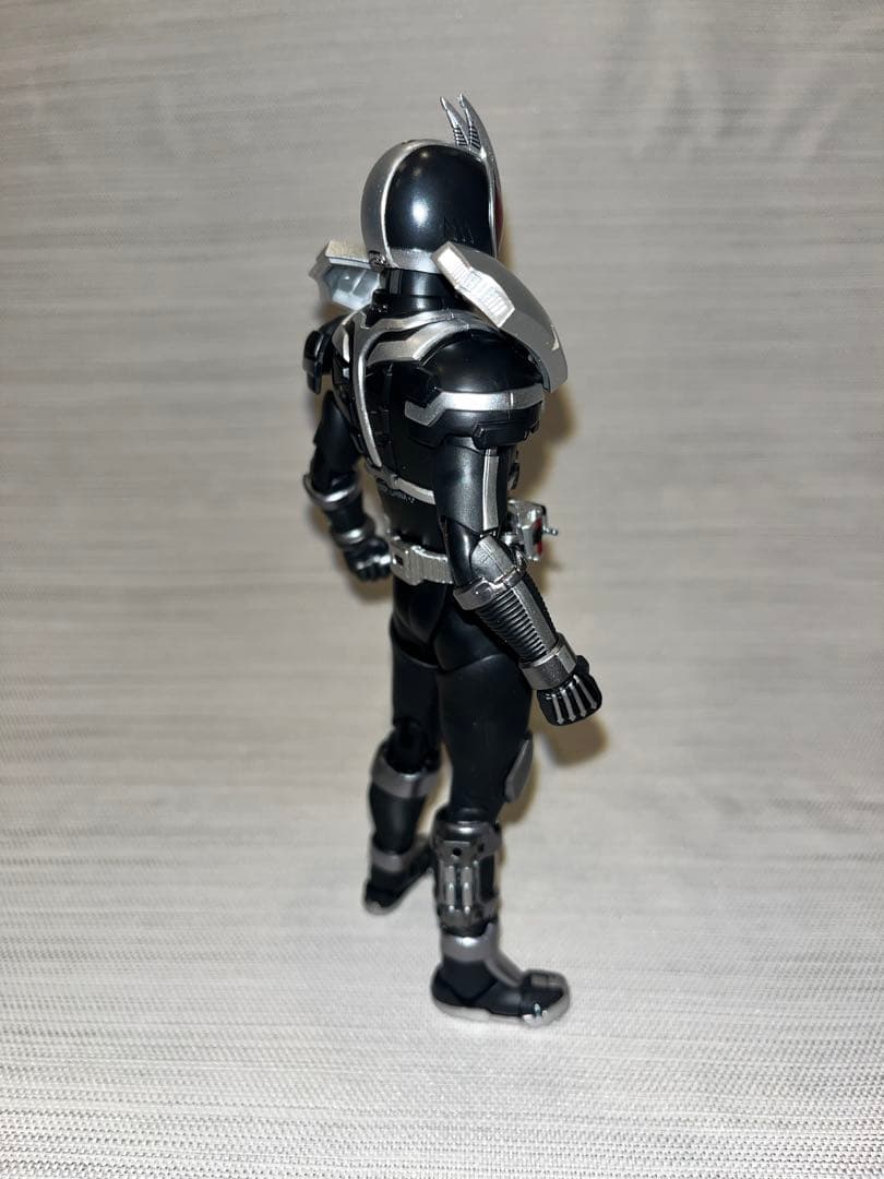 S.H.Figuarts(真骨彫製法)仮面ライダーファイズ アクセルフォーム