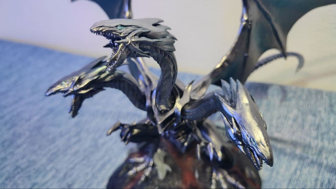 ブルーアイズアルティメットドラゴン フィギュア