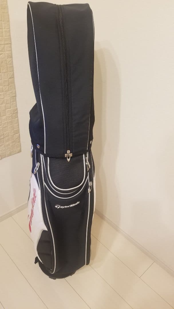 TaylorMade キャディバッグ 黒/白/赤 ゴルフボール　ボール入れセット
