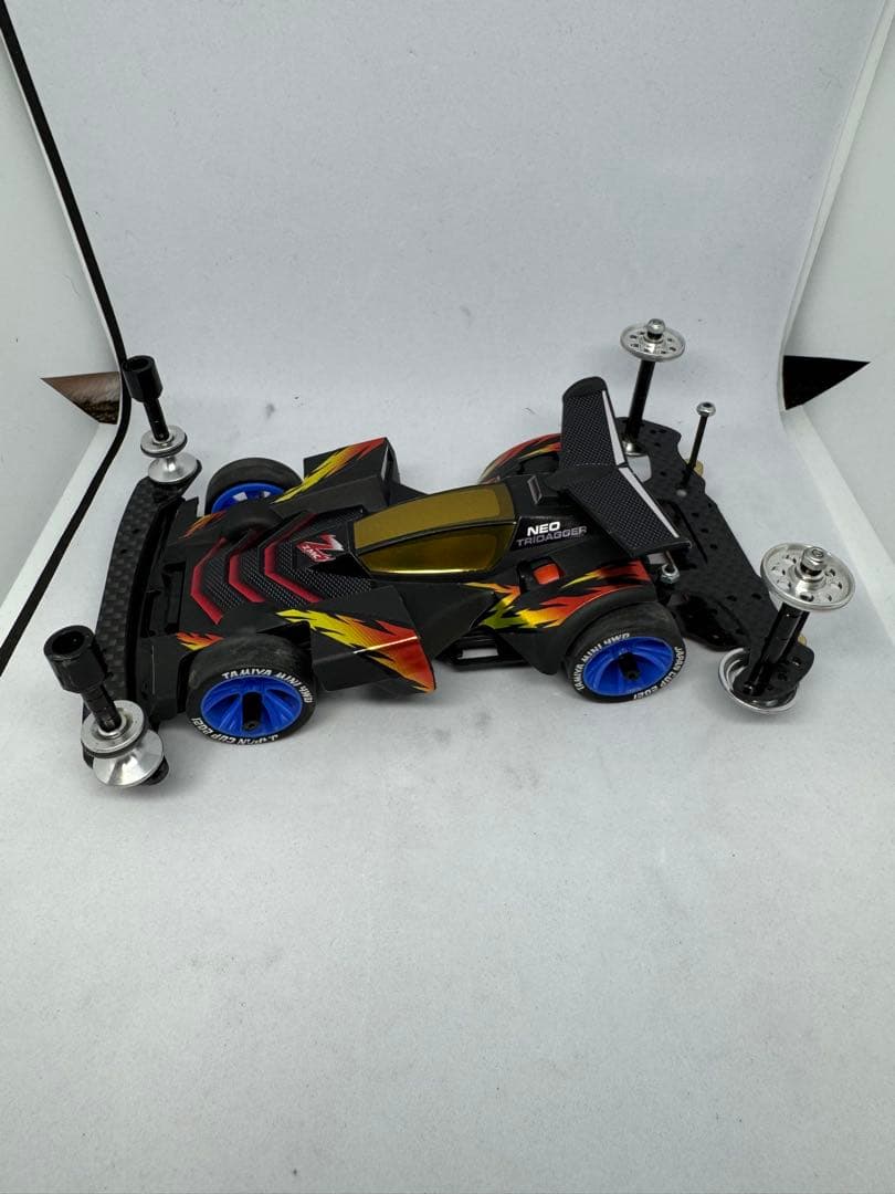 ミニ四駆　ネオトライダガーzmcカーボンスペシャル　B-MAX仕様