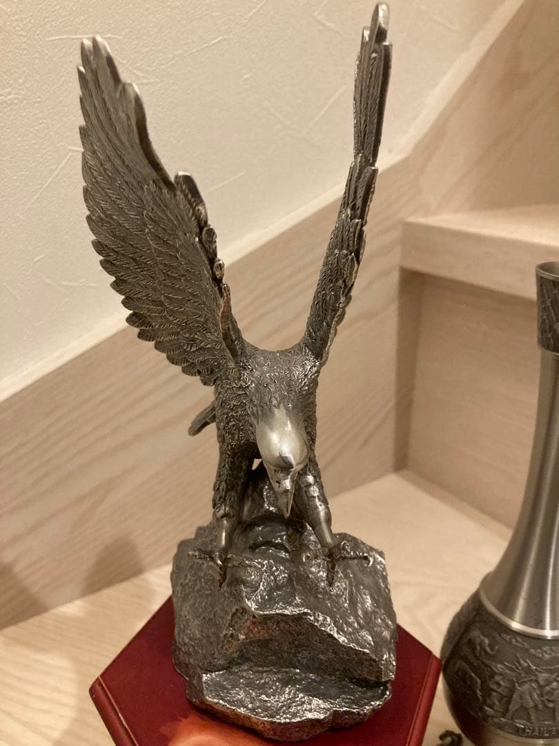 アンティーク　鷲の置物、象の花瓶　ピューター製