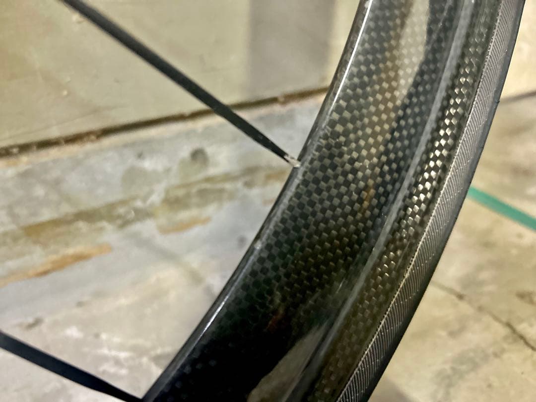 ◆台湾メーカー製の定価18万円程のカーボンホイール＆タイヤ後輪】重量1.07kg