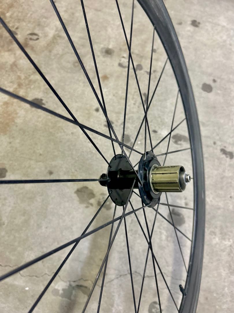 ◆台湾メーカー製の定価18万円程のカーボンホイール＆タイヤ後輪】重量1.07kg