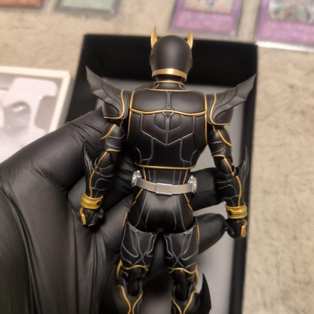 【美品】真骨彫　仮面ライダークウガ　アルティメットフォーム