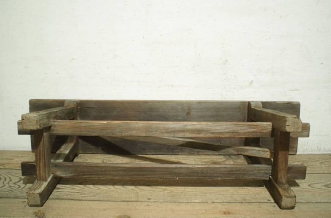 1069 ビンテージ　小振りなベンチ　椅子　イス　チェア　古家具　古道具　レトロ