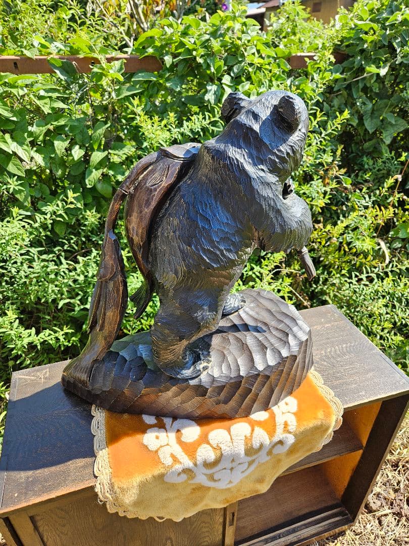 堀井 作 鮭を担ぐ熊 大型 木彫り 一刀彫 くま クマ 郷土玩具 北海道 アイヌ