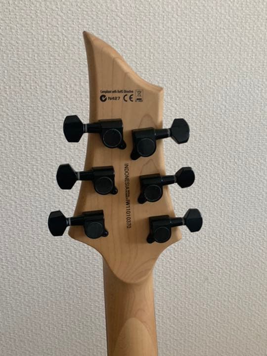 エレキギター 白