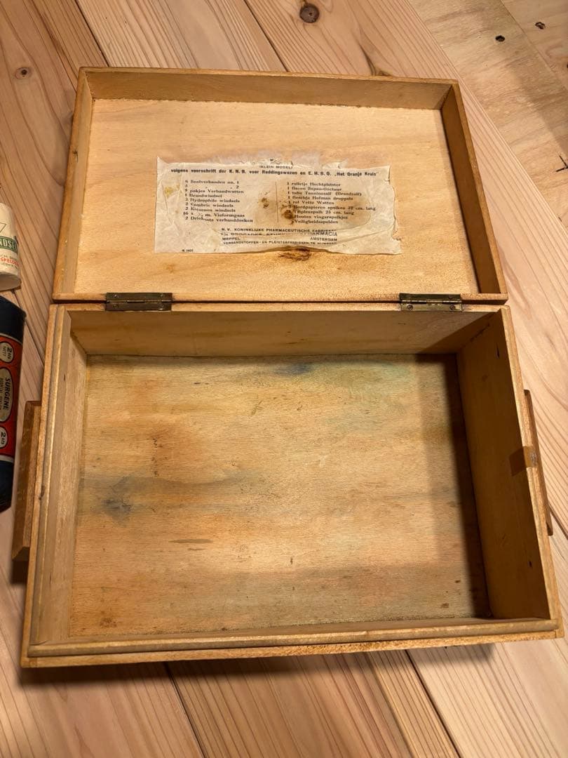 アンティーク　救急セット