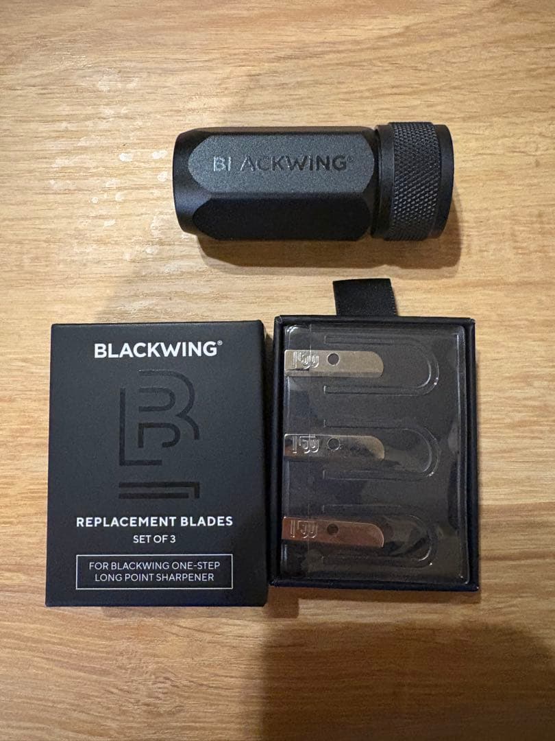 BLACKWING 鉛筆削り　スヌーピー　替え刃3枚付き