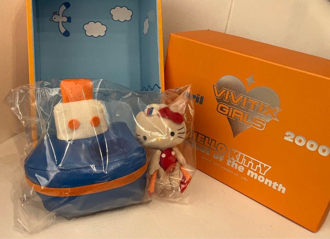 Vivitix 　キティ　マスコット　ぬいぐるみ　マリン　4月　マリン　限定