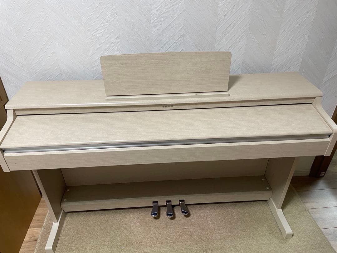 ヤマハ電子ピアノ YDP164WH 19年製 (送料込み)