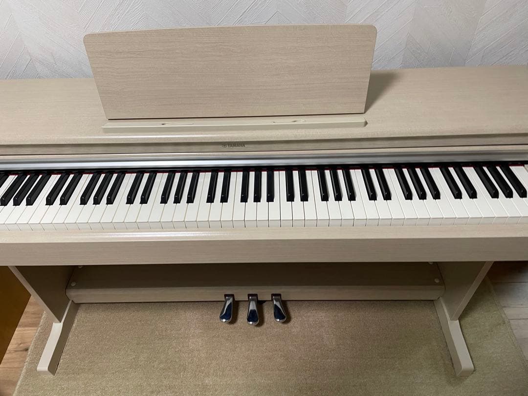 ヤマハ電子ピアノ YDP164WH 19年製 (送料込み)