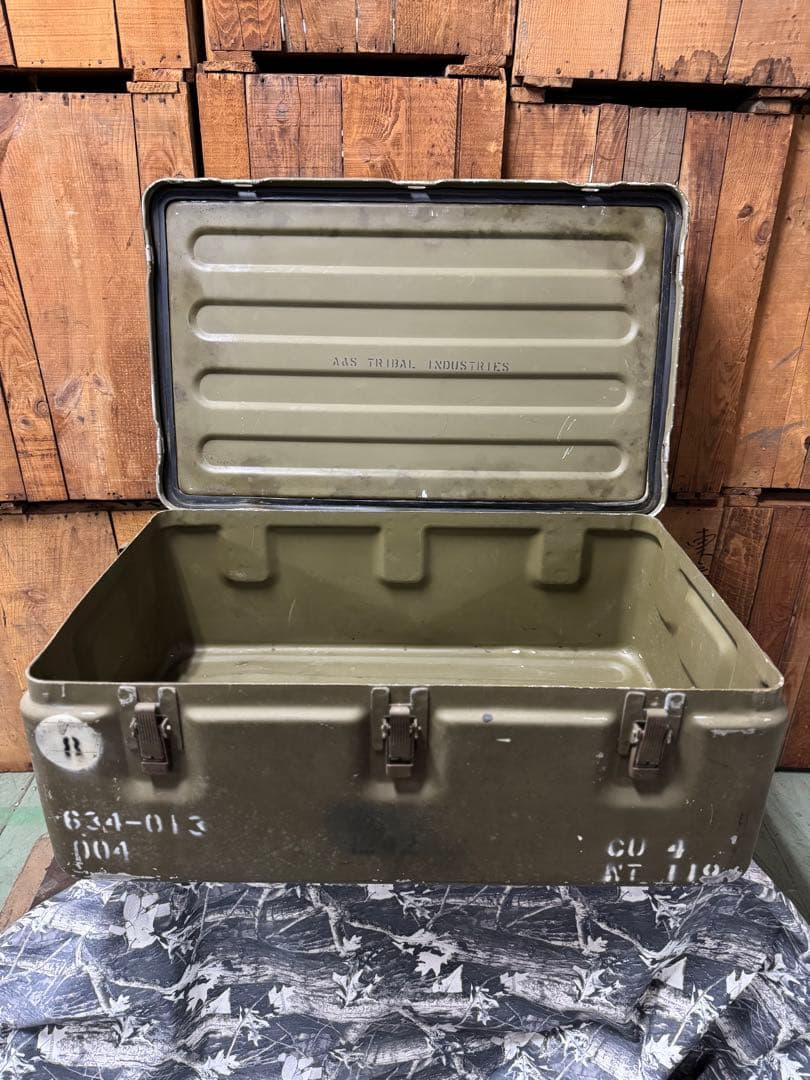 レアお宝品！Vintag！ミリタリー コンテナ 米軍 USA 弾薬庫　収納箱②