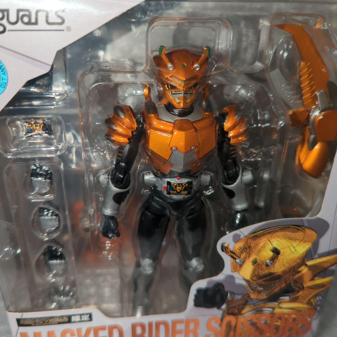 【希少・未開封品】S.H.フィギュアーツ 仮面ライダーシザース 龍騎 フィギュア