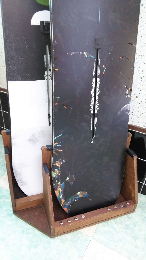 スノーボードスタンドラック　２本用 右側用　カラー　ウォルナット